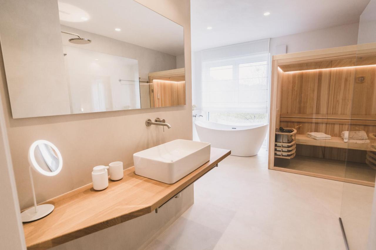 Steillage - Design Moselsuiten Mit Panoramablick Und Spa Brauneberg Bagian luar foto