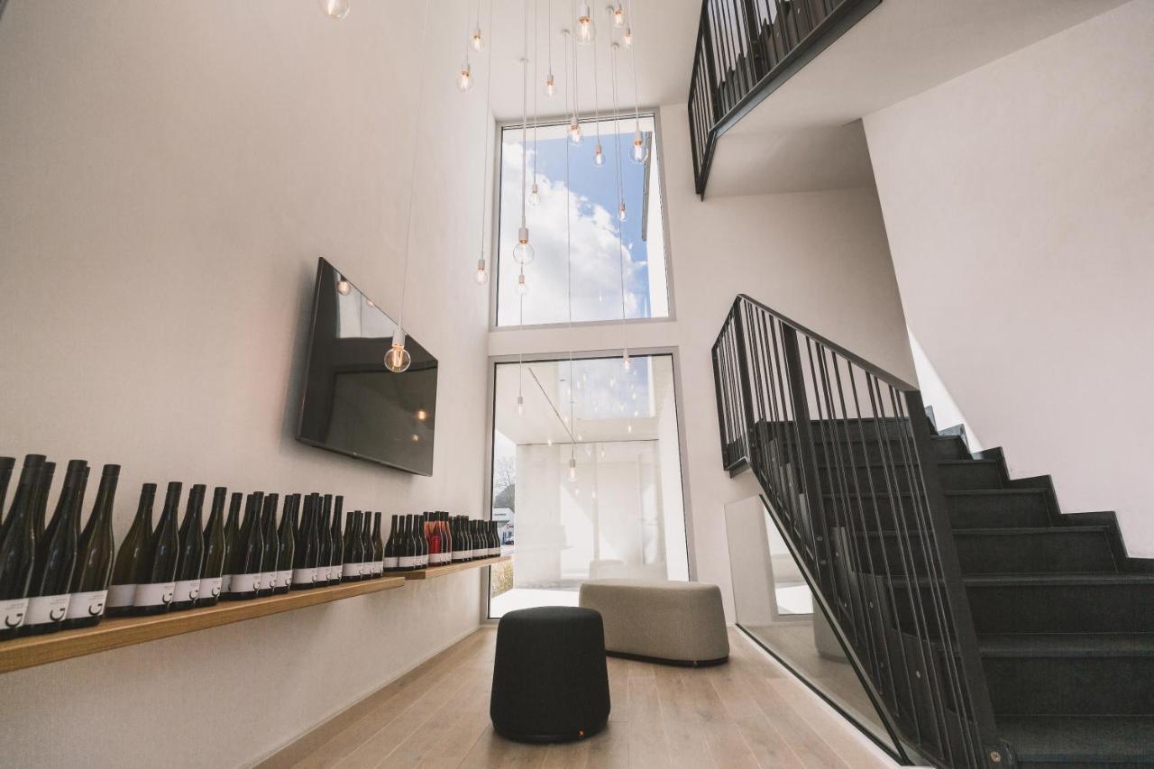 Steillage - Design Moselsuiten Mit Panoramablick Und Spa Brauneberg Bagian luar foto