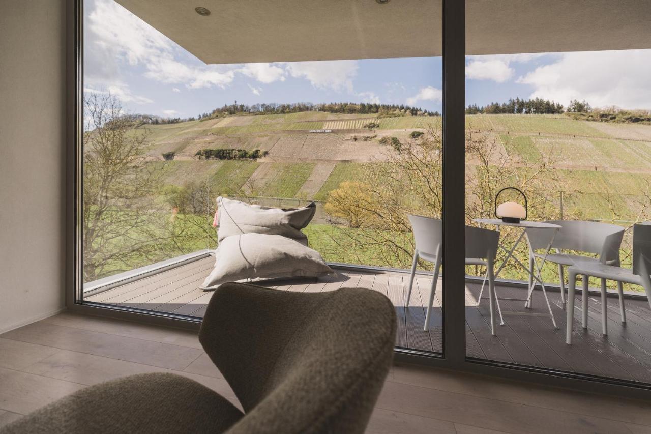 Steillage - Design Moselsuiten Mit Panoramablick Und Spa Brauneberg Bagian luar foto