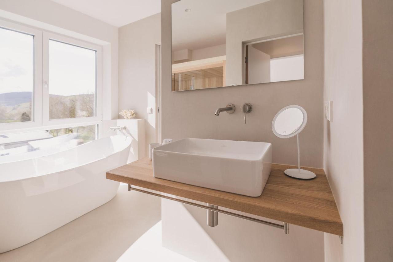 Steillage - Design Moselsuiten Mit Panoramablick Und Spa Brauneberg Bagian luar foto