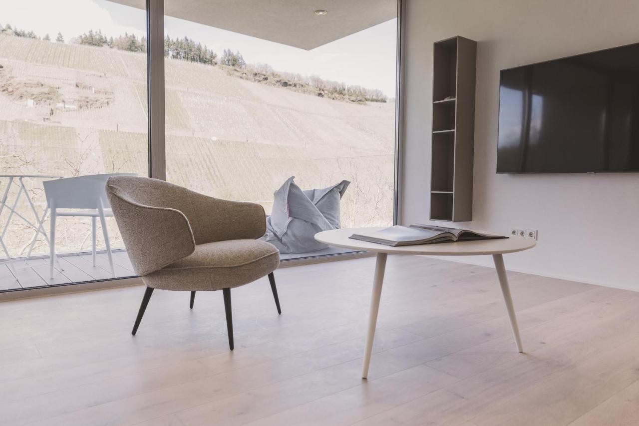 Steillage - Design Moselsuiten Mit Panoramablick Und Spa Brauneberg Bagian luar foto