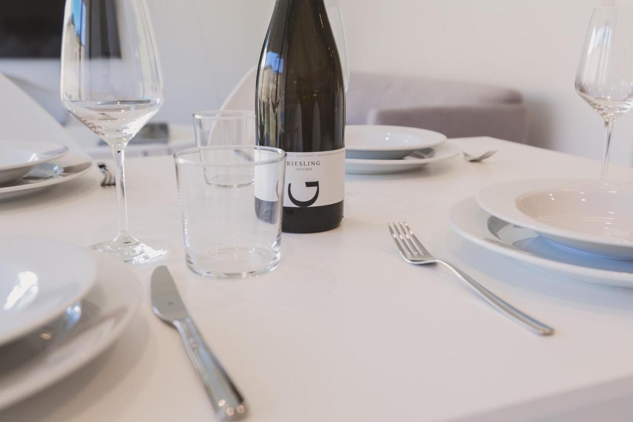 Steillage - Design Moselsuiten Mit Panoramablick Und Spa Brauneberg Bagian luar foto